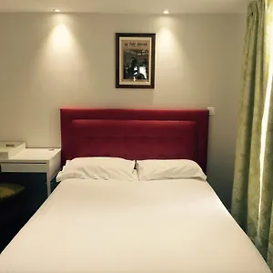 ** Hotel Savoy France